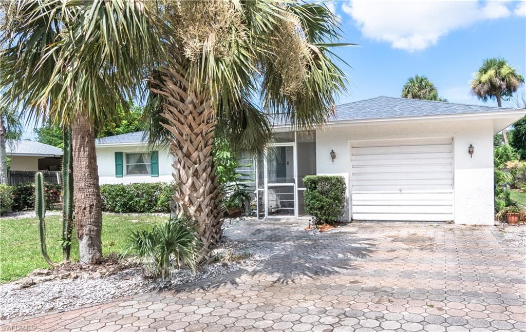 27710 Harold ST BONITA SPRINGS, FL 34135
