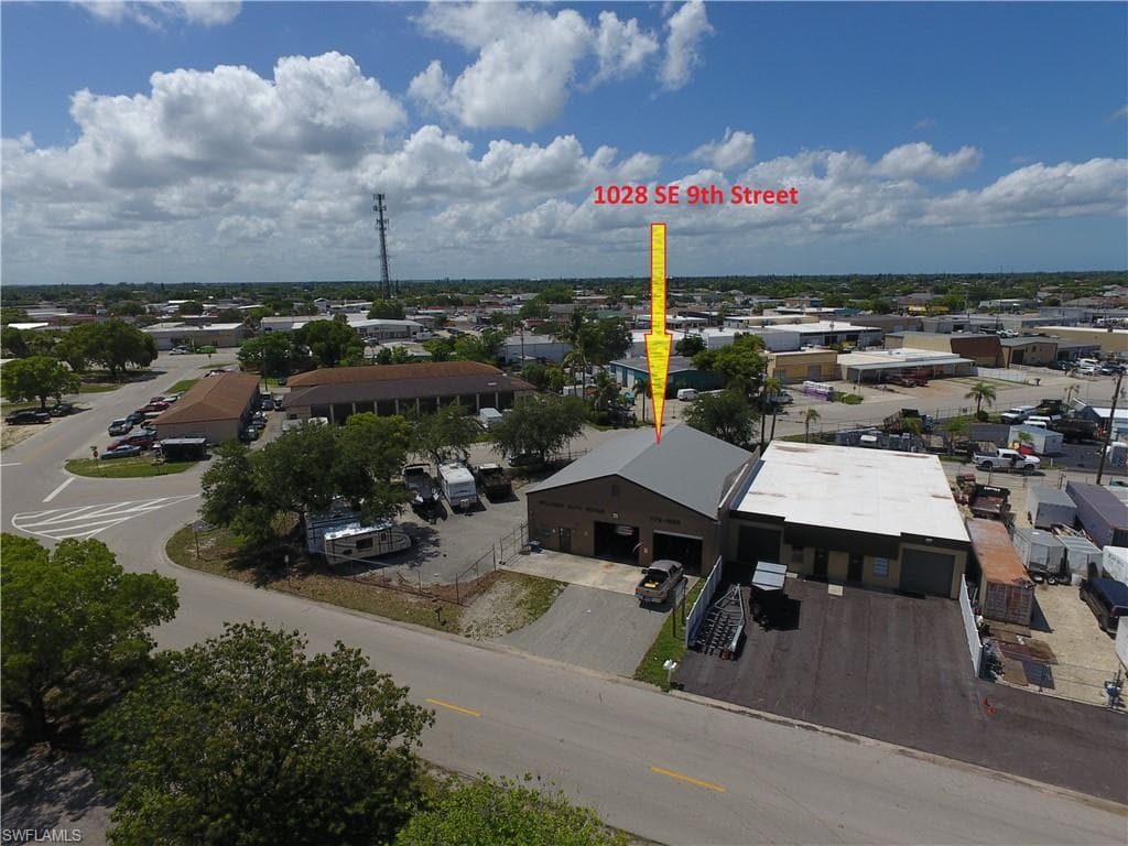 1028 SE 9th ST CAPE CORAL, FL 33990