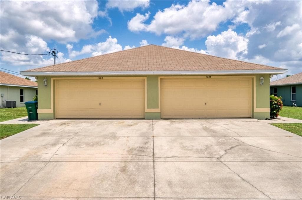 1423/1425 SE 10th TER CAPE CORAL, FL 33990