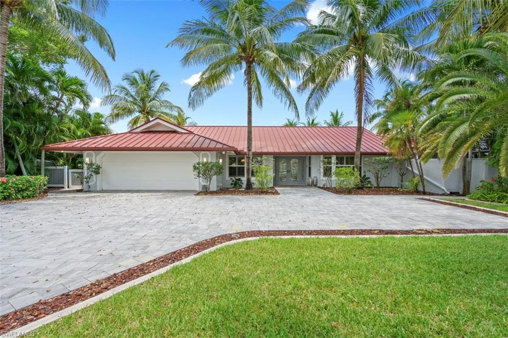 907 Jennifer LN FORT MYERS, FL 33919