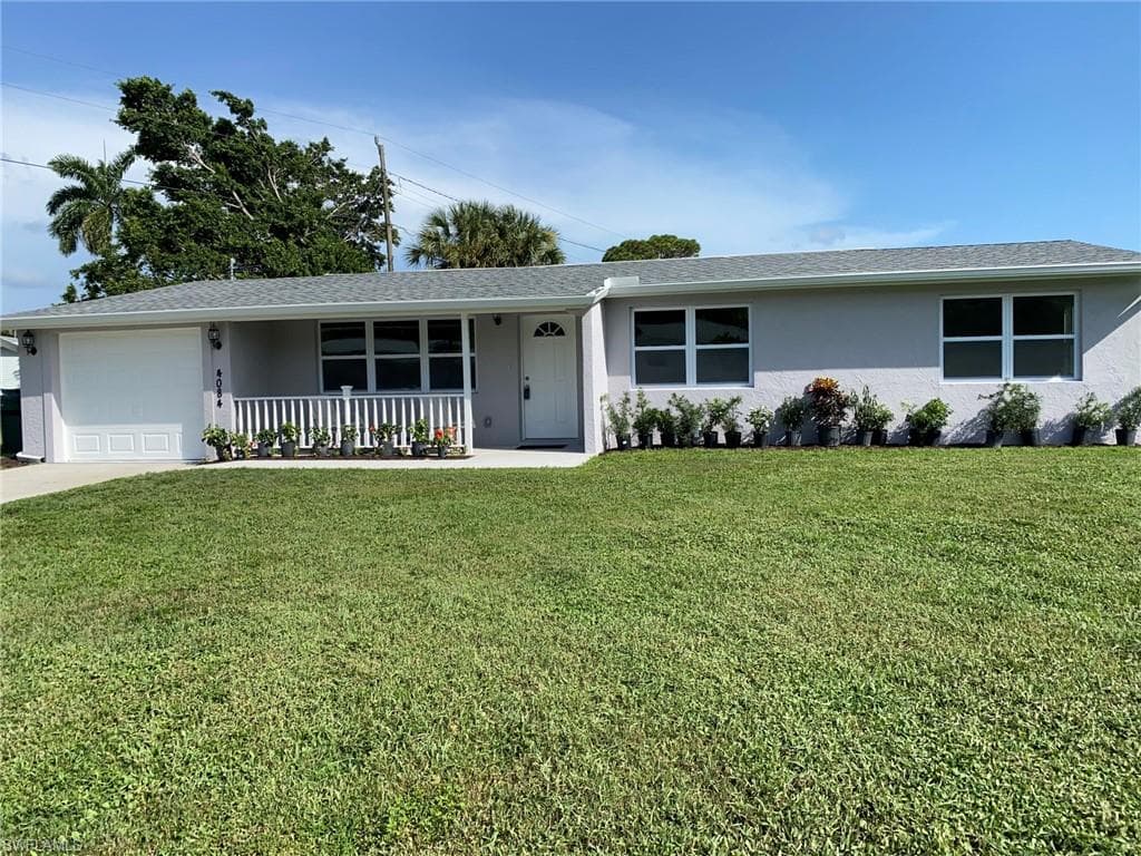 4084 Coconut CIR N NAPLES, FL 34104