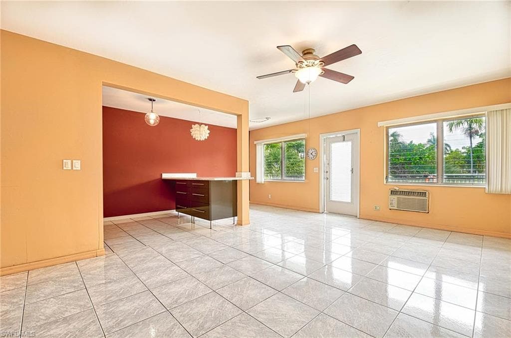 455 Golden Isles DR 107 HALLANDALE BEACH, FL 33009