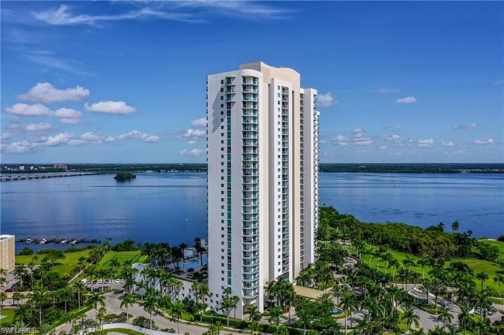 3000 Oasis Grand BLVD 1206 FORT MYERS, FL 33916