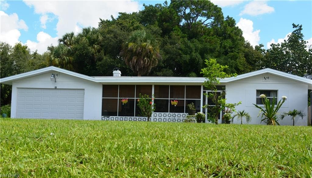 84 E Mariana AVE NORTH FORT MYERS, FL 33917