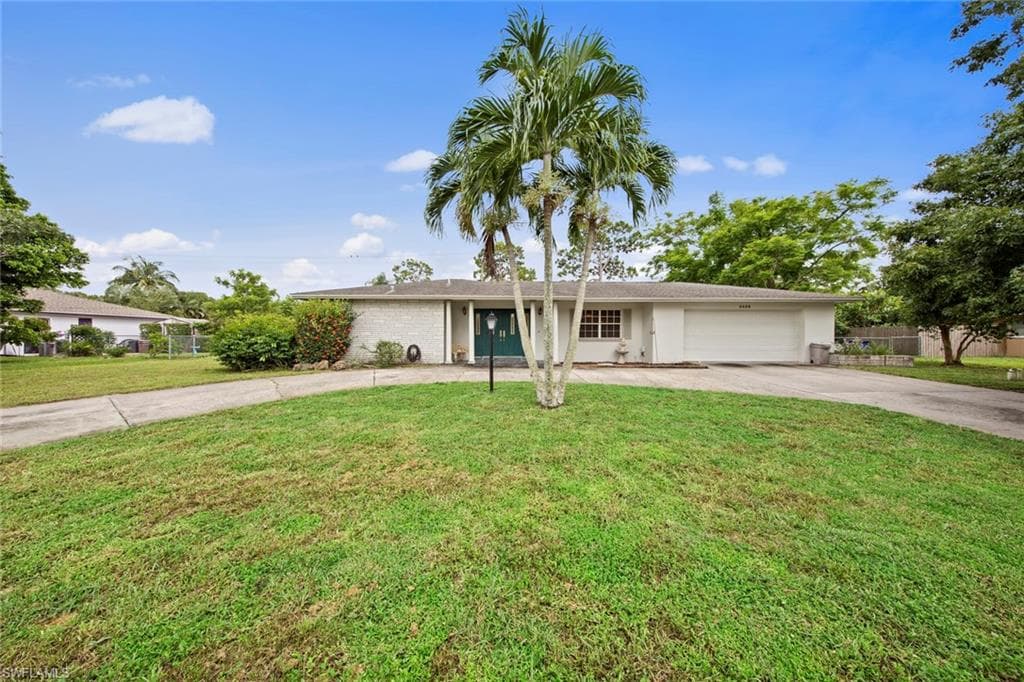 2436 Jasper AVE FORT MYERS, FL 33907