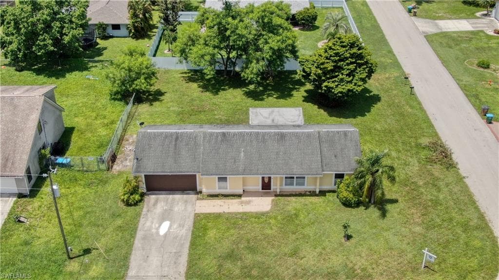 304 SE 17th PL CAPE CORAL, FL 33990