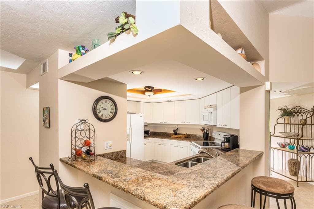 6280 Bellerive AVE 2-205 NAPLES, FL 34119