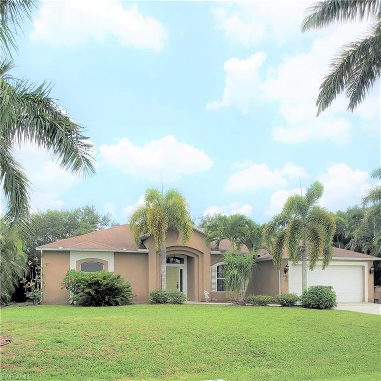 1726 NE 11th ST CAPE CORAL, FL 33909