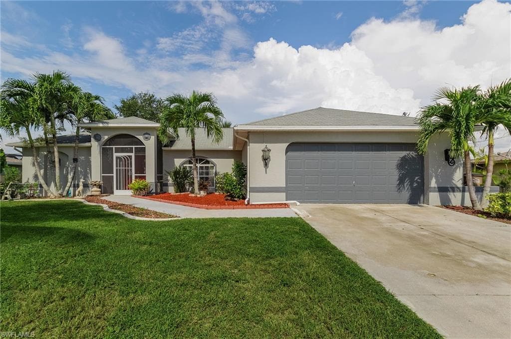 102 NE 10th PL CAPE CORAL, FL 33909
