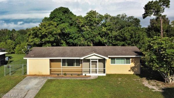 403 Cactus CIR LEHIGH ACRES, FL 33936