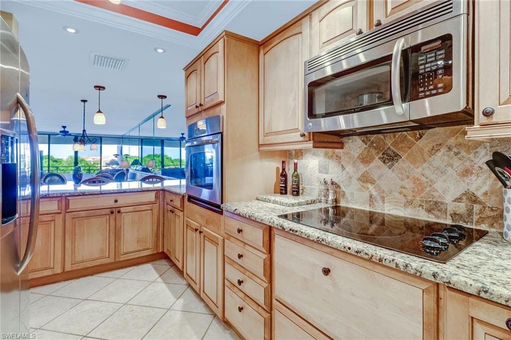 5260 S Landings DR 506 FORT MYERS, FL 33919