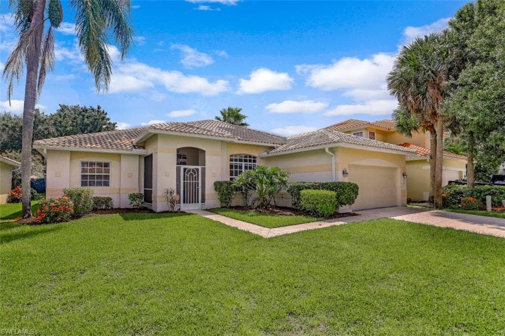 11046 Lakeland CIR FORT MYERS, FL 33913