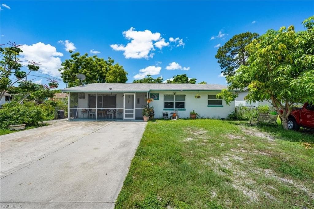 27122 Jackson AVE BONITA SPRINGS, FL 34135