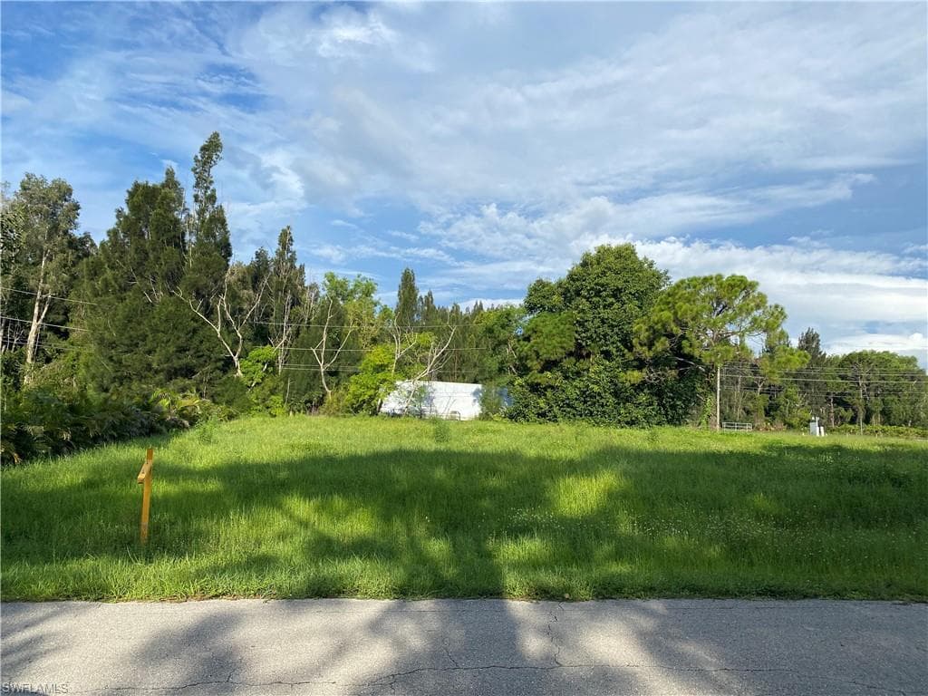 10837 Peatre RD BOKEELIA, FL 33922
