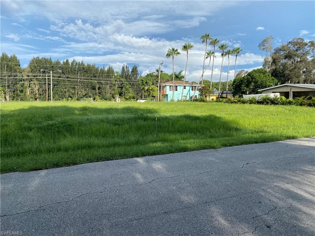 10865 Peatre RD BOKEELIA, FL 33922