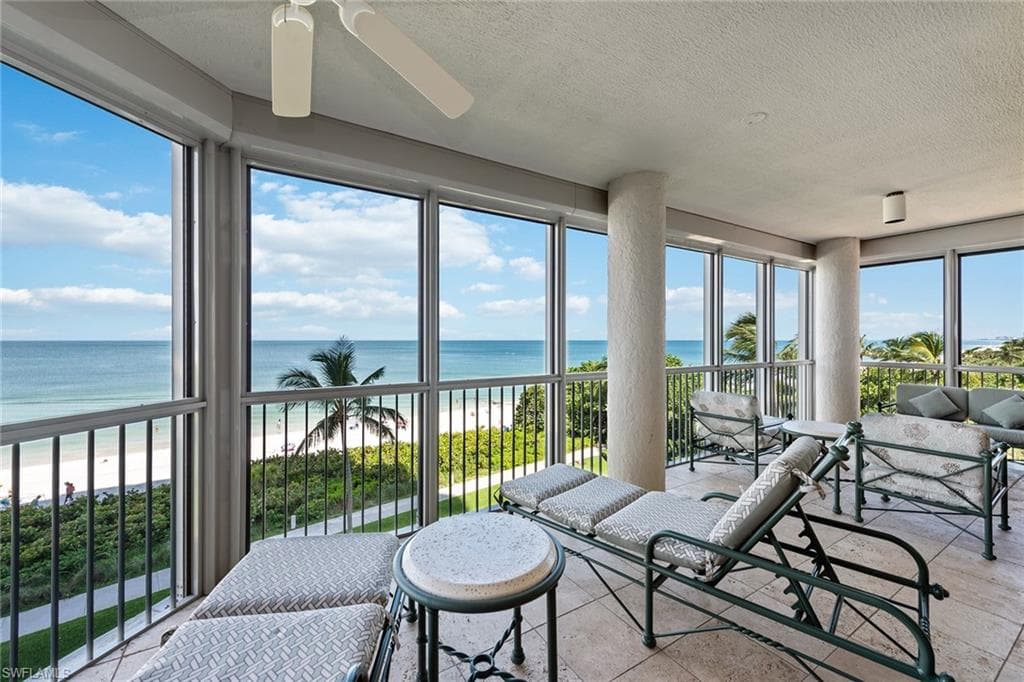 4951 Gulf Shore BLVD N 203 NAPLES, FL 34103