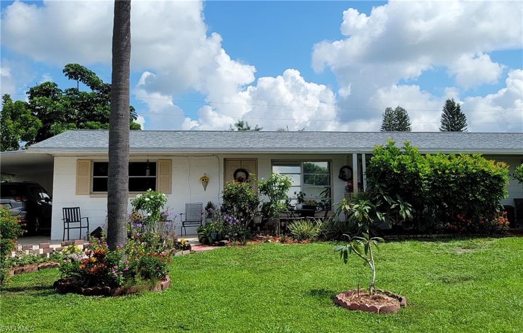 1111 Vineyard PL LEHIGH ACRES, FL 33936