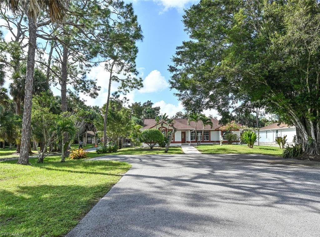 6066 Lancewood WAY NAPLES, FL 34116