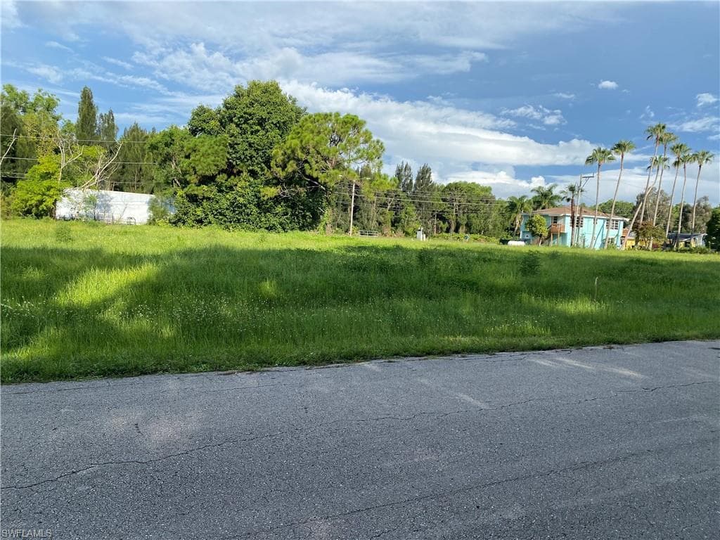 10851 Peatre RD BOKEELIA, FL 33922
