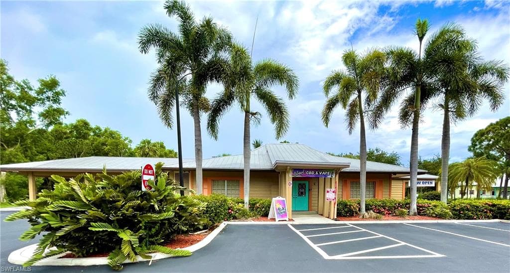 10171 Stringfellow RD W ST. JAMES CITY, FL 33956