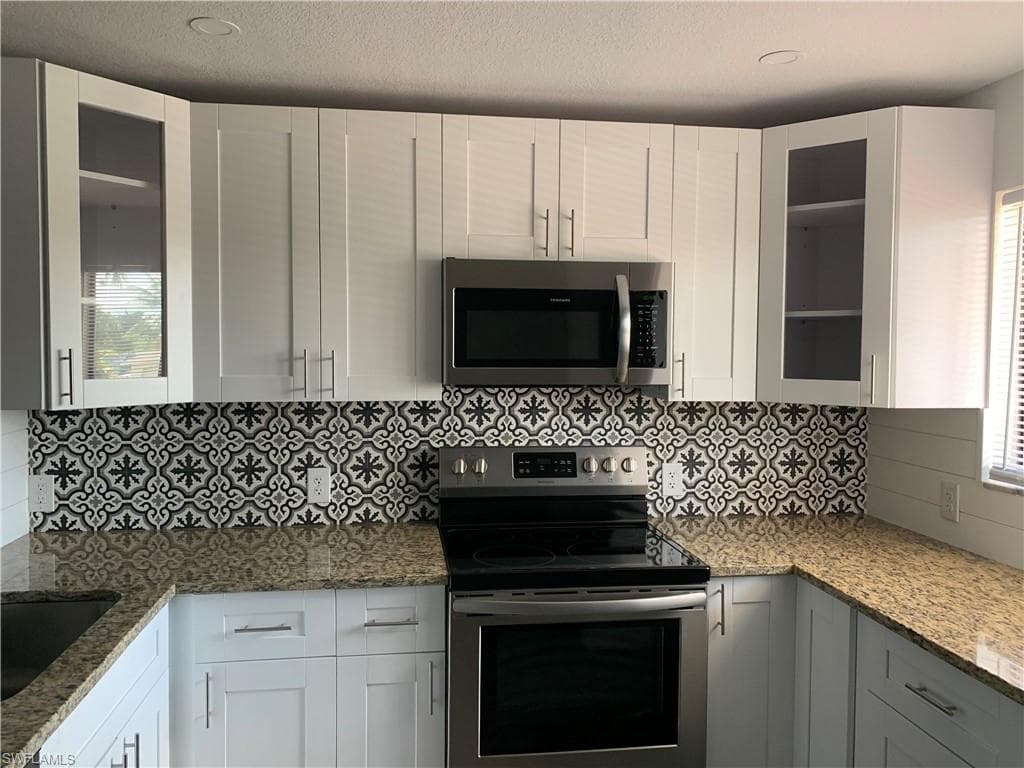177 3rd ST NAPLES, FL 34113