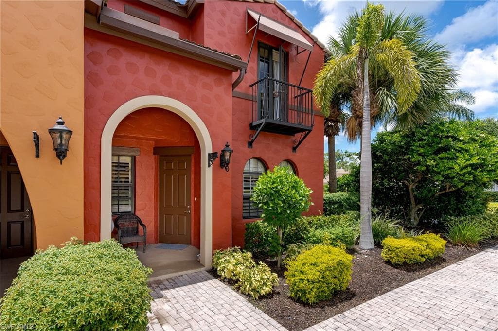 9026 Alturas LN 3405 NAPLES, FL 34113