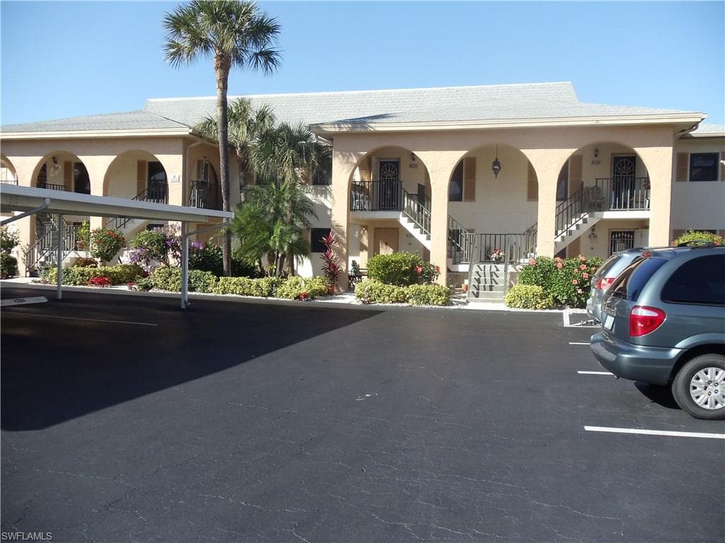 5560 Rattlesnake Hammock RD L202 NAPLES, FL 34113