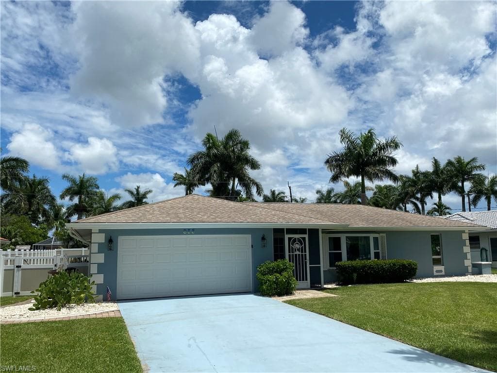 355 Bayshore DR CAPE CORAL, FL 33904