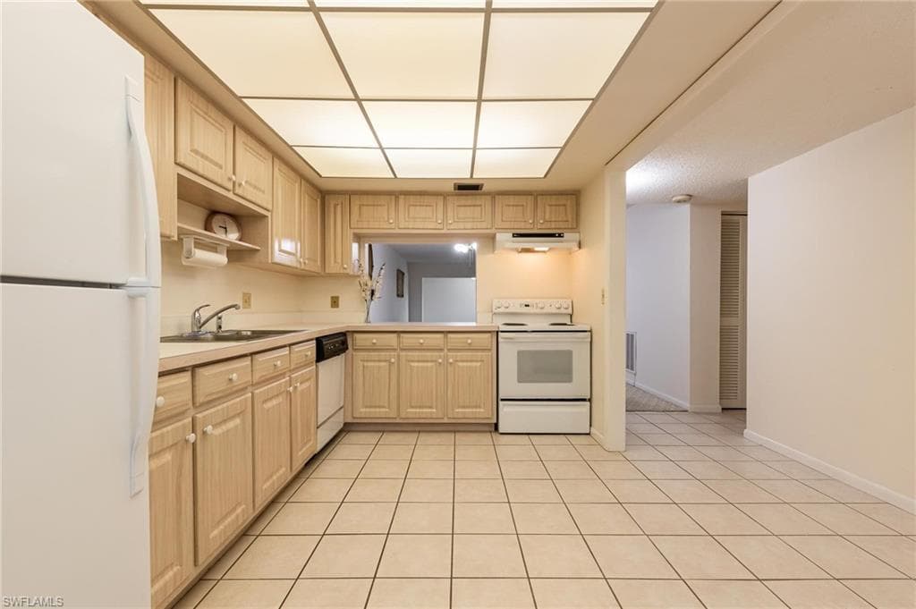6731 Winkler RD 206 FORT MYERS, FL 33919