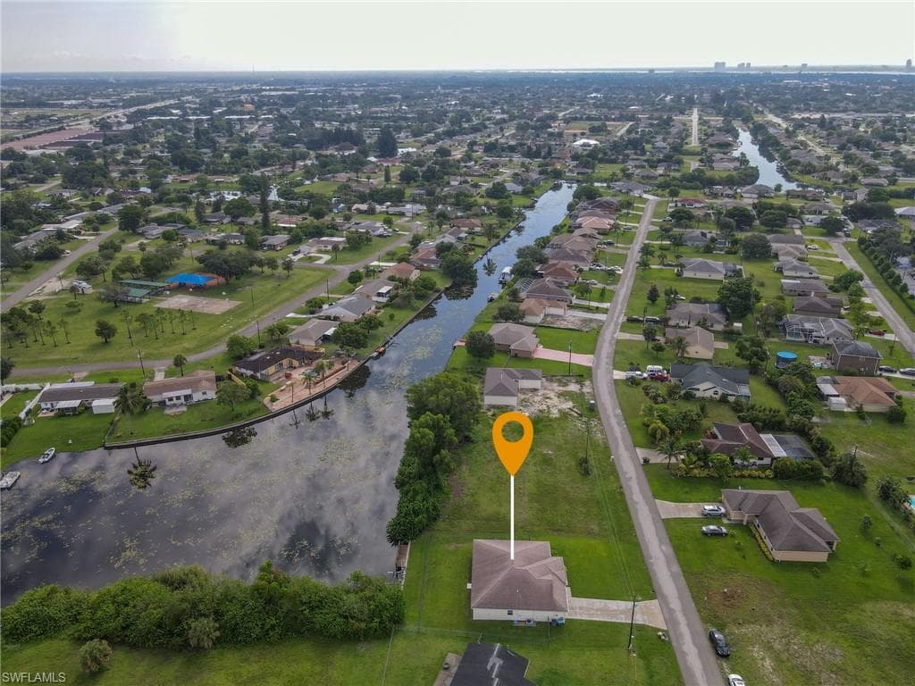 1019 NE 2nd TER CAPE CORAL, FL 33909