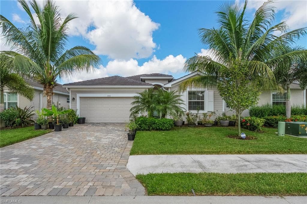 4192 Bluegrass DR FORT MYERS, FL 33916