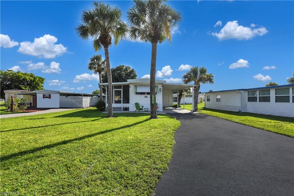 15391 Hart RD NORTH FORT MYERS, FL 33917