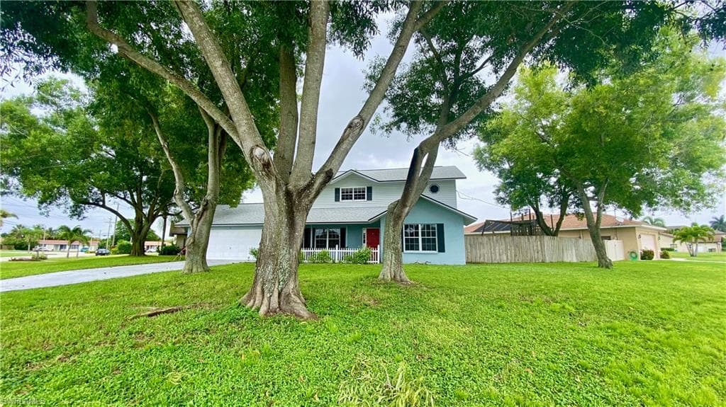 15 SE 12th AVE CAPE CORAL, FL 33990