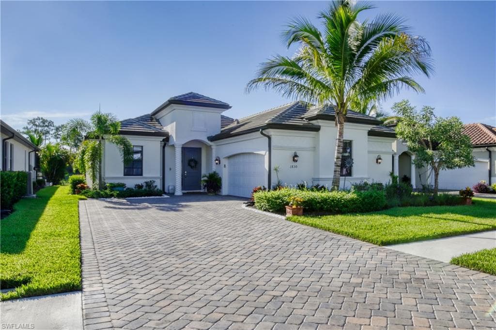 1830 Mustique ST NAPLES, FL 34120