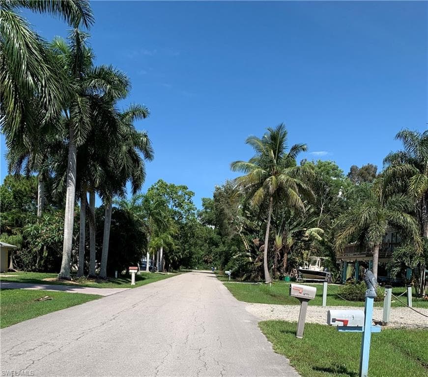 7339 Pomegranate DR BOKEELIA, FL 33922