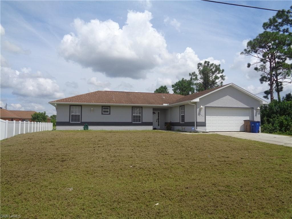 3802 19th ST SW LEHIGH ACRES, FL 33976