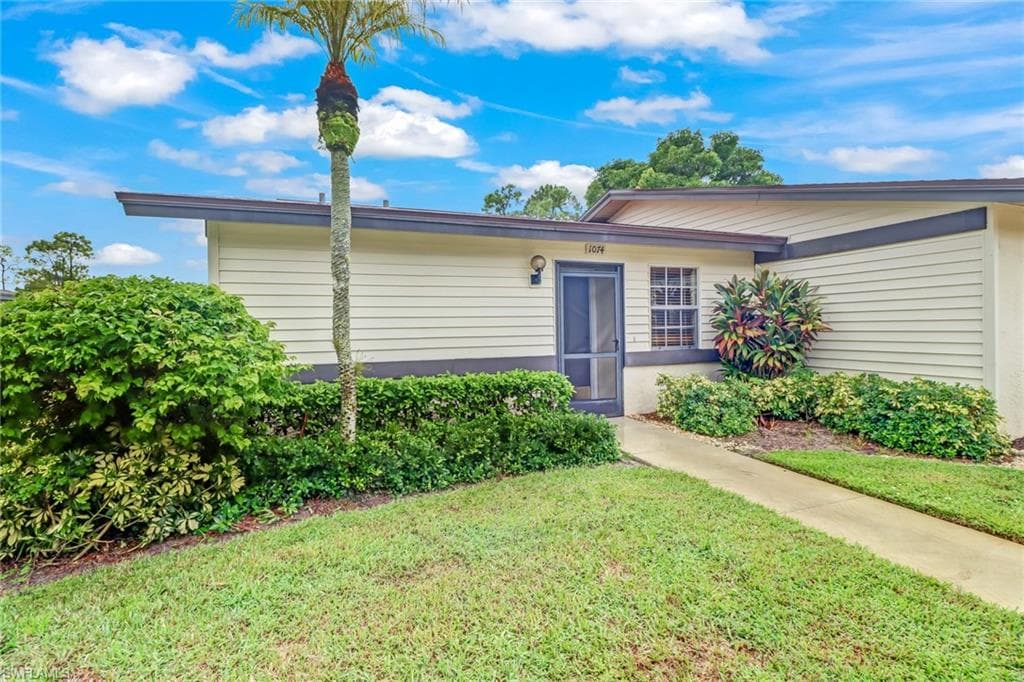 1074 Pine Isle LN 1074 NAPLES, FL 34112