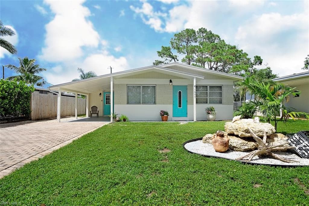 1097 Sperling AVE NAPLES, FL 34103
