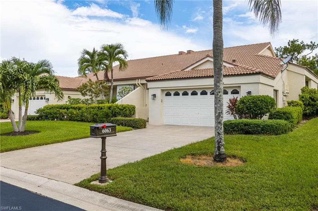 6063 Forest Villas CIR FORT MYERS, FL 33908