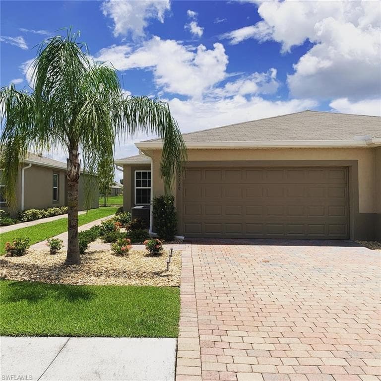 19539 Galleon Point DR LEHIGH ACRES, FL 33936