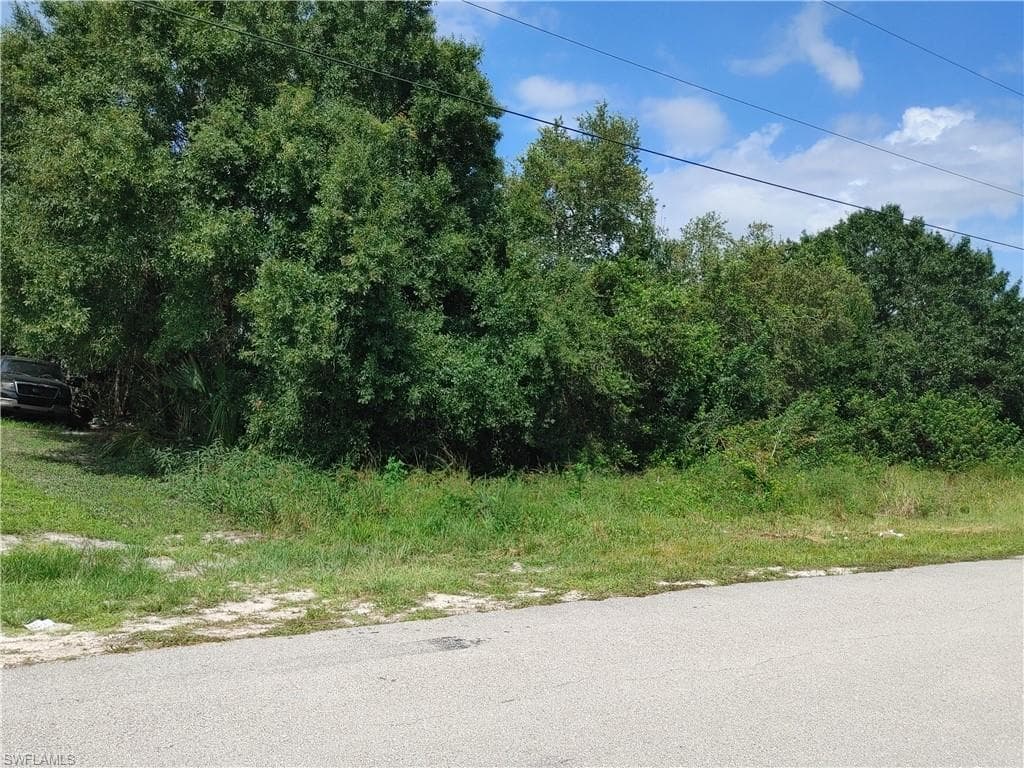2416 / 2418 Venice AVE N LEHIGH ACRES, FL 33971