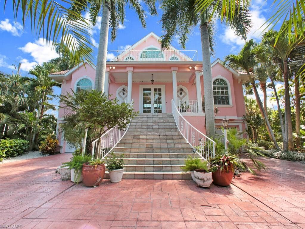 189 Coconut DR FORT MYERS BEACH, FL 33931