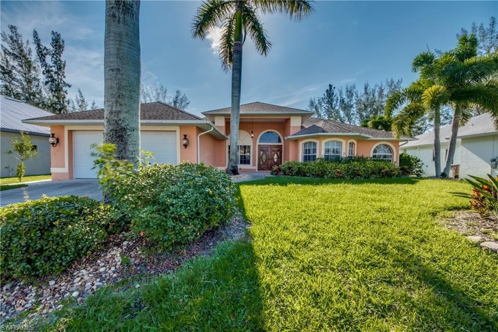 1725 SW 17th PL CAPE CORAL, FL 33991