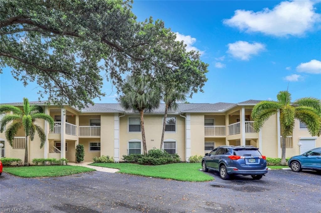 700 Landover CIR 101 NAPLES, FL 34104