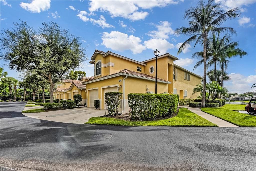 1215 Sweetwater LN 2408 NAPLES, FL 34110