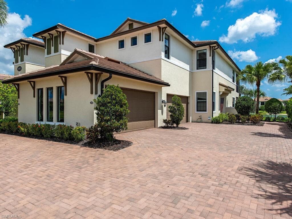 2141 Frangipani CIR 4-202 NAPLES, FL 34120