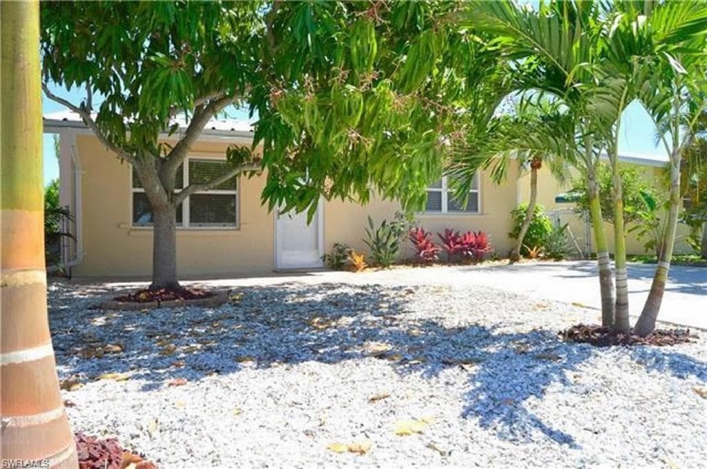 11468 May ST MATLACHA, FL 33993