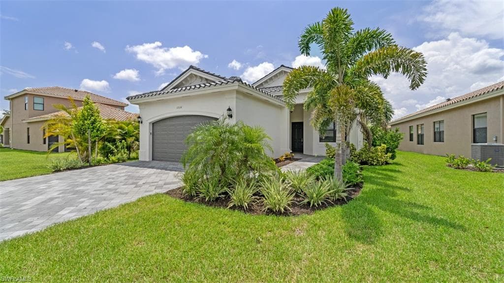 11536 Foxbriar LN FORT MYERS, FL 33913
