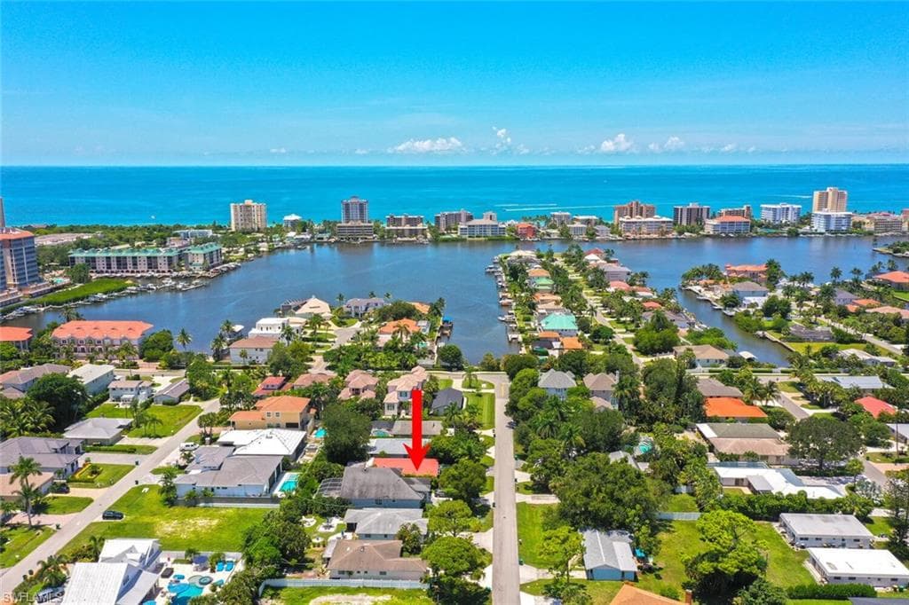 522 94th AVE N NAPLES, FL 34108