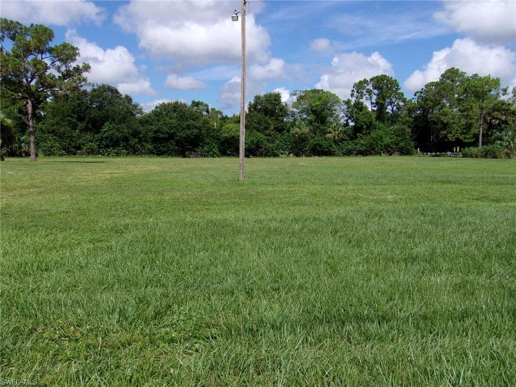 8024 Grady DR NORTH FORT MYERS, FL 33917